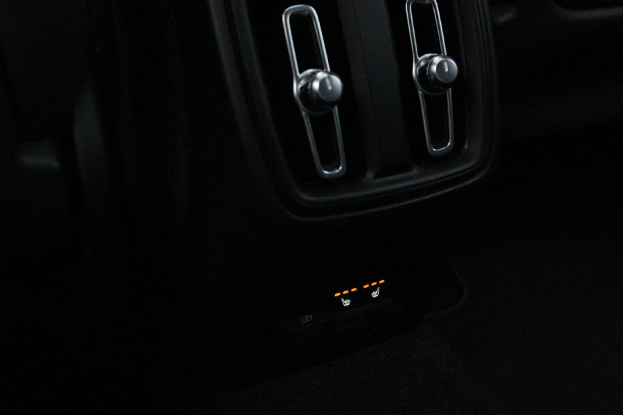 Volvo XC40 Recharge Twin Ultimate 82 kWh 408 PK, SOH 93 %, Trekhaak, Panoramadak, Harman/kardon, 360 Camera, 4X Stoelverwarming