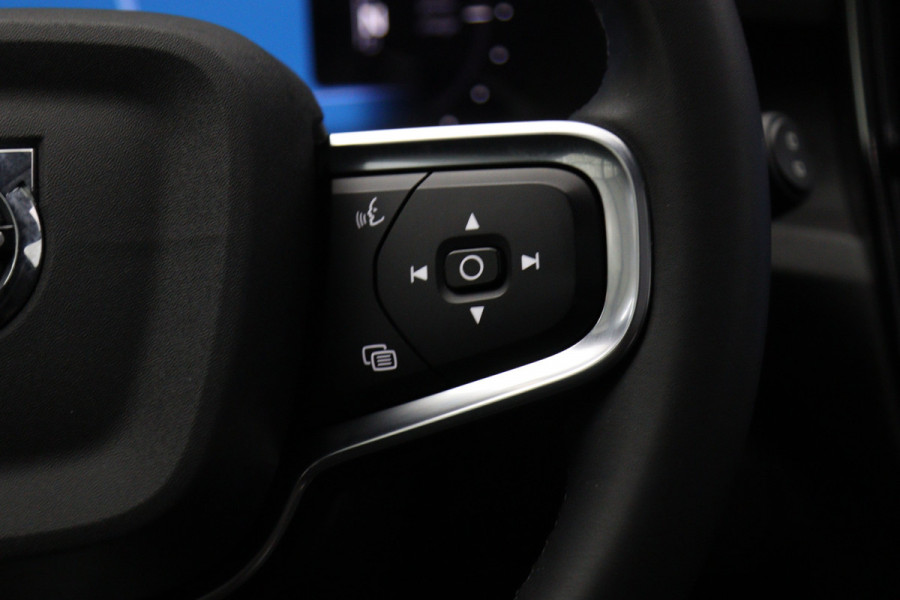 Volvo XC40 Recharge Twin Ultimate 82 kWh 408 PK, SOH 93 %, Trekhaak, Panoramadak, Harman/kardon, 360 Camera, 4X Stoelverwarming