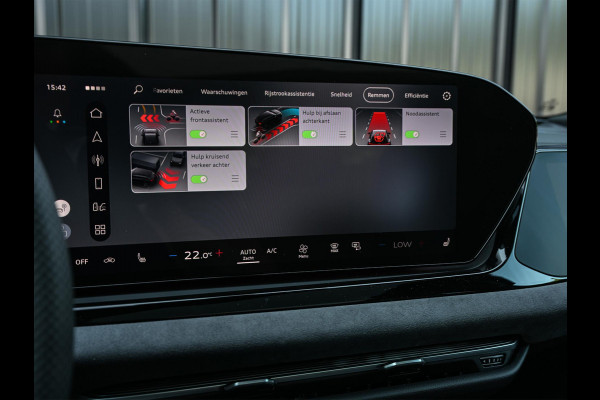Audi A6 Avant 2.0 e-hybrid quattro S edition Competition | Panoramadak | 5 Jr Garantie | B&O | Achterasbesturing | Ambiance Interieur | 360 Camera | Trekhaak | Memory-Seat | Stoelverwarming | Passagiers Display | Active Cruise |
