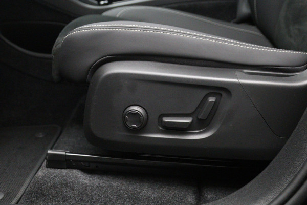 Volvo XC40 Recharge Twin Ultimate 82 kWh 408 PK, SOH 96 %, Panoramadak, Harman/Kardon, 360 Camera, 4X Stoelverwarming