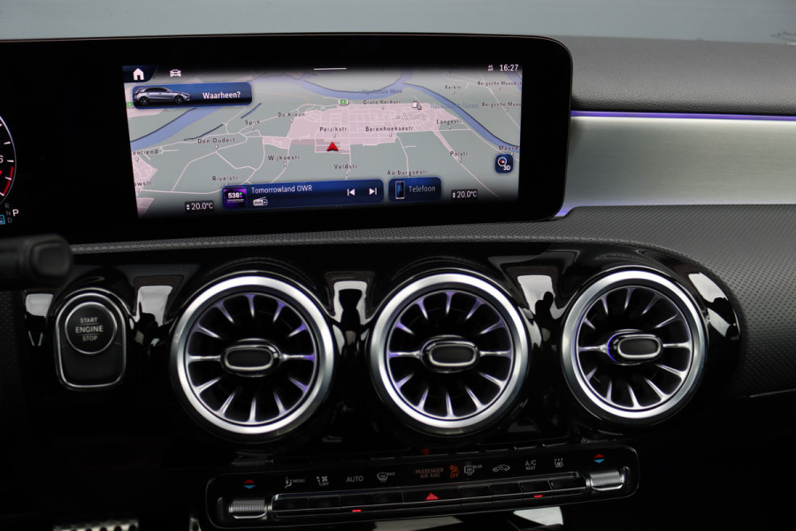 Mercedes-Benz A-Klasse 250 e AMG Line | Panoramadak | Memory | Distronic | HUD | Keyless Go | Advanced Sound System | Sfeerverlichting | Multibeam LED | Augmented Reality |