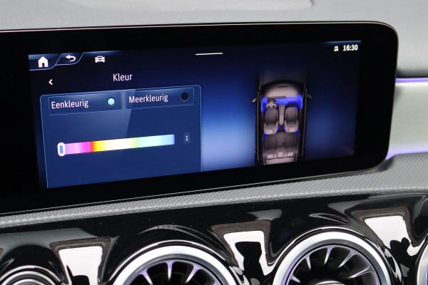 Mercedes-Benz A-Klasse 250 e AMG Line | Panoramadak | Memory | Distronic | HUD | Keyless Go | Advanced Sound System | Sfeerverlichting | Multibeam LED | Augmented Reality |