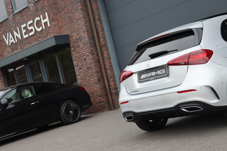 Mercedes-Benz A-Klasse 250 e AMG Line | Panoramadak | Memory | Distronic | HUD | Keyless Go | Advanced Sound System | Sfeerverlichting | Multibeam LED | Augmented Reality |