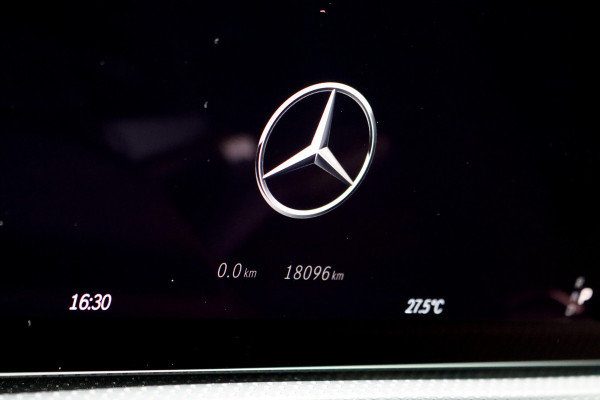 Mercedes-Benz A-Klasse 250 e AMG Line | Panoramadak | Memory | Distronic | HUD | Keyless Go | Advanced Sound System | Sfeerverlichting | Multibeam LED | Augmented Reality |