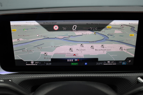 Mercedes-Benz A-Klasse 250 e AMG Line | Panoramadak | Memory | Distronic | HUD | Keyless Go | Advanced Sound System | Sfeerverlichting | Multibeam LED | Augmented Reality |