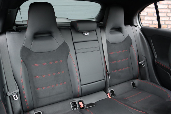 Mercedes-Benz A-Klasse 250 e AMG Line | Panoramadak | Memory | Distronic | HUD | Keyless Go | Advanced Sound System | Sfeerverlichting | Multibeam LED | Augmented Reality |