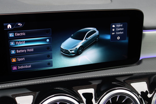 Mercedes-Benz A-Klasse 250 e AMG Line | Panoramadak | Memory | Distronic | HUD | Keyless Go | Advanced Sound System | Sfeerverlichting | Multibeam LED | Augmented Reality |