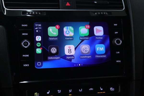 Volkswagen Golf 2.0 TSI GTI Performance PANO/CARPLAY/STOELVER/CAM/ACC/VOL