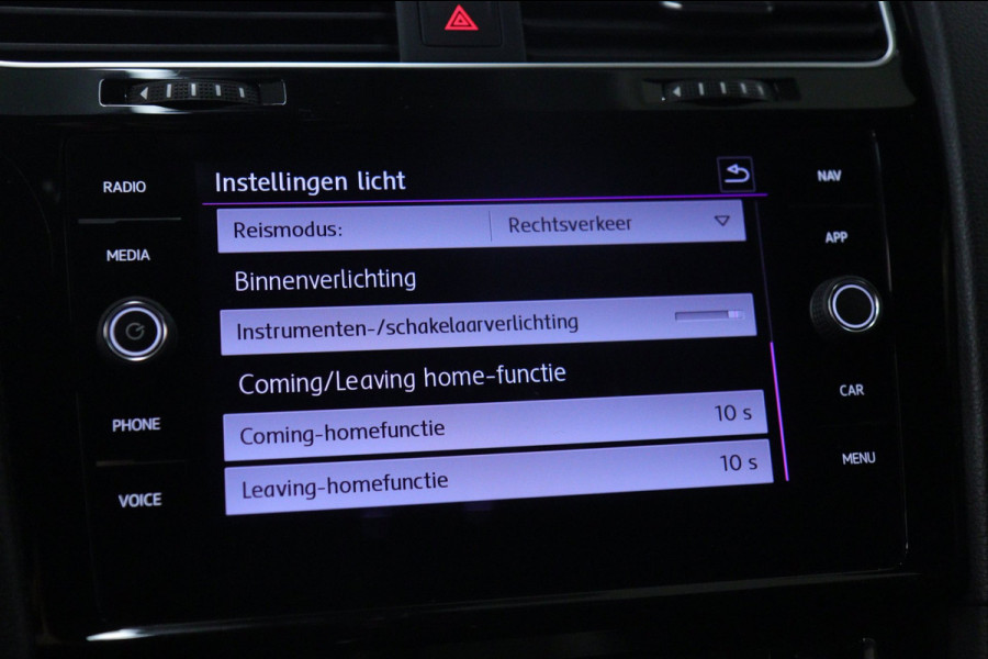 Volkswagen Golf 2.0 TSI GTI Performance PANO/CARPLAY/STOELVER/CAM/ACC/VOL