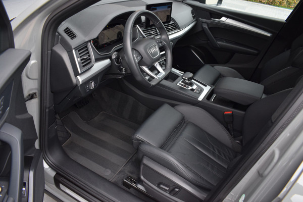 Audi Q5 50 TFSI e S-line | Luchtvering | Pano | Leer | Quantum Grijs