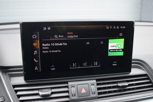 Audi Q5 50 TFSI e S-line | Luchtvering | Pano | Leer | Quantum Grijs