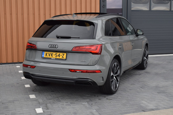Audi Q5 50 TFSI e S-line | Luchtvering | Pano | Leer | Quantum Grijs