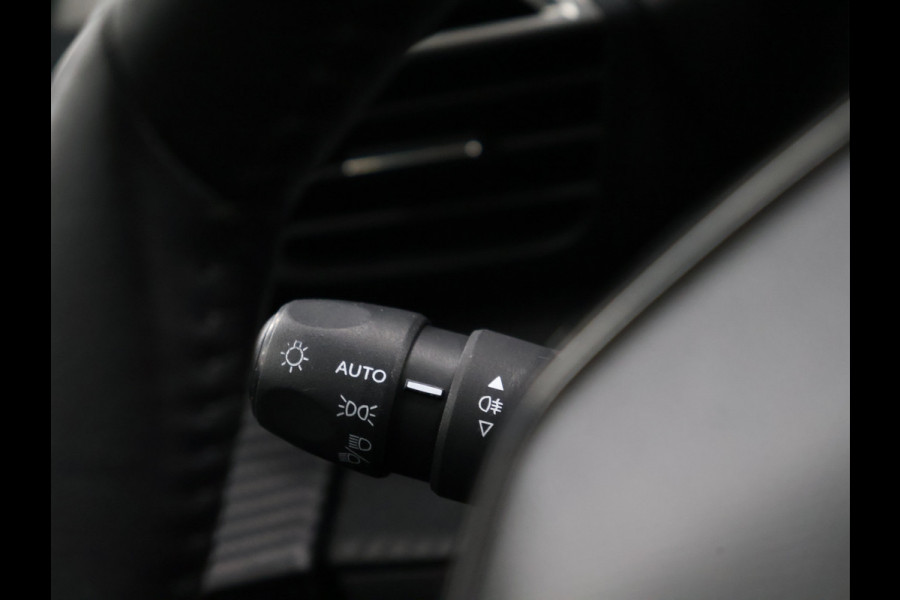 Peugeot 208 1.2 PureTech Active [APPLE CARPLAY, ANDROID, CRUISE CONTROL, CLIMATE CONTROL, NAVIGATIE, BLUETOOTH, LED, RIJSTROOKASSISENT, NIEUWSTAAT]