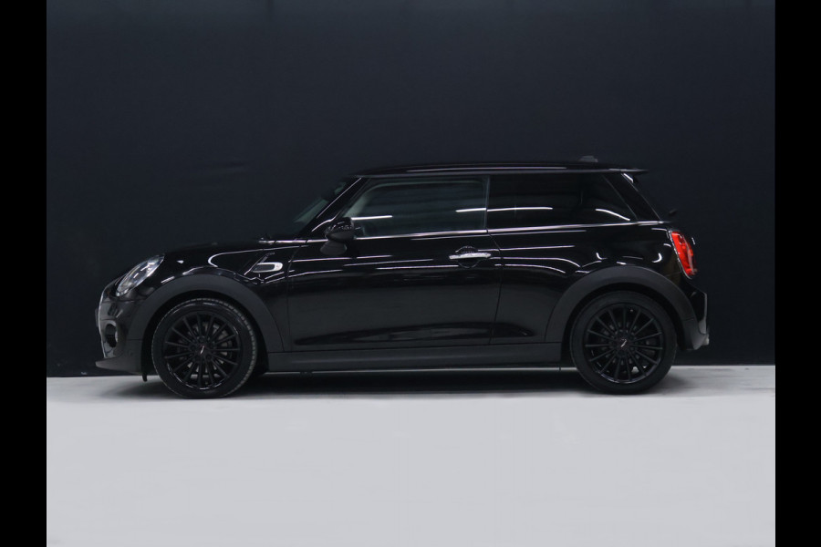 MINI 3-deurs 1.5 One Salt [APPLE CARPLAY, CRUISE CONTROL, SPORT STUUR LEDER, NAVIGATIE, AIRCO, START STOP SYSTEEM, MIDNIGHTBLACK METAAL LAK, ALARMKLASSE 3, NIEUWSTAAT]