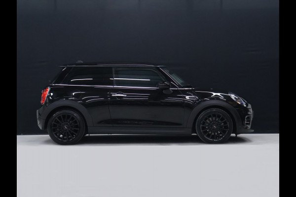 MINI 3-deurs 1.5 One Salt [APPLE CARPLAY, CRUISE CONTROL, SPORT STUUR LEDER, NAVIGATIE, AIRCO, START STOP SYSTEEM, MIDNIGHTBLACK METAAL LAK, ALARMKLASSE 3, NIEUWSTAAT]
