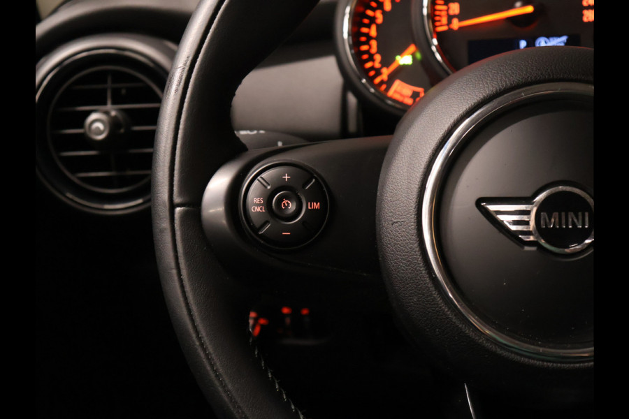 MINI 3-deurs 1.5 One Salt [APPLE CARPLAY, CRUISE CONTROL, SPORT STUUR LEDER, NAVIGATIE, AIRCO, START STOP SYSTEEM, MIDNIGHTBLACK METAAL LAK, ALARMKLASSE 3, NIEUWSTAAT]