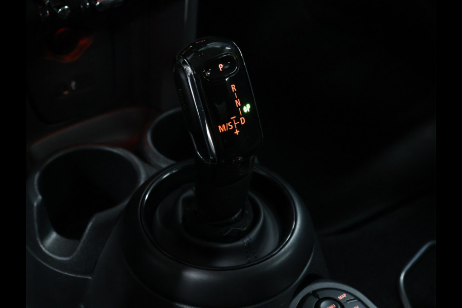 MINI 3-deurs 1.5 One Salt [APPLE CARPLAY, CRUISE CONTROL, SPORT STUUR LEDER, NAVIGATIE, AIRCO, START STOP SYSTEEM, MIDNIGHTBLACK METAAL LAK, ALARMKLASSE 3, NIEUWSTAAT]