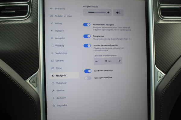 Tesla Model X 100D / 1e Eign. / Autopilot / Trekhaak / Panoramadak / 22'' / Luxe Leder / Luchtvering