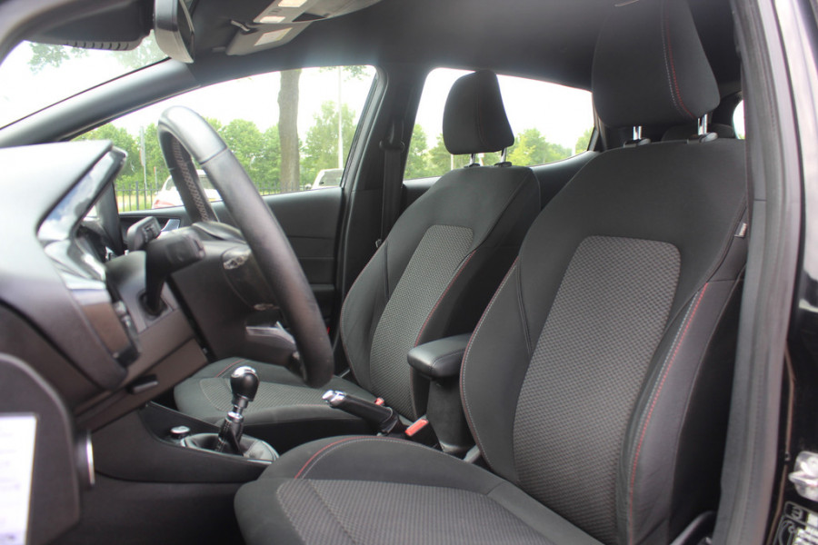 Ford Fiesta 1.0 EcoBoost ST-Line / CarPlay / Parkeerhulp achter / B&O / 17'' / DAB / Getint glas / Cruise Control