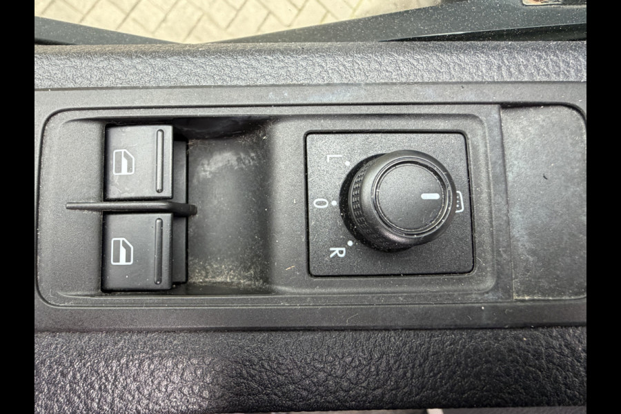 Volkswagen Transporter 2.0 TDI 204PK Euro 6 L2H1 DC Highline Cruise Control/lederen bekleding