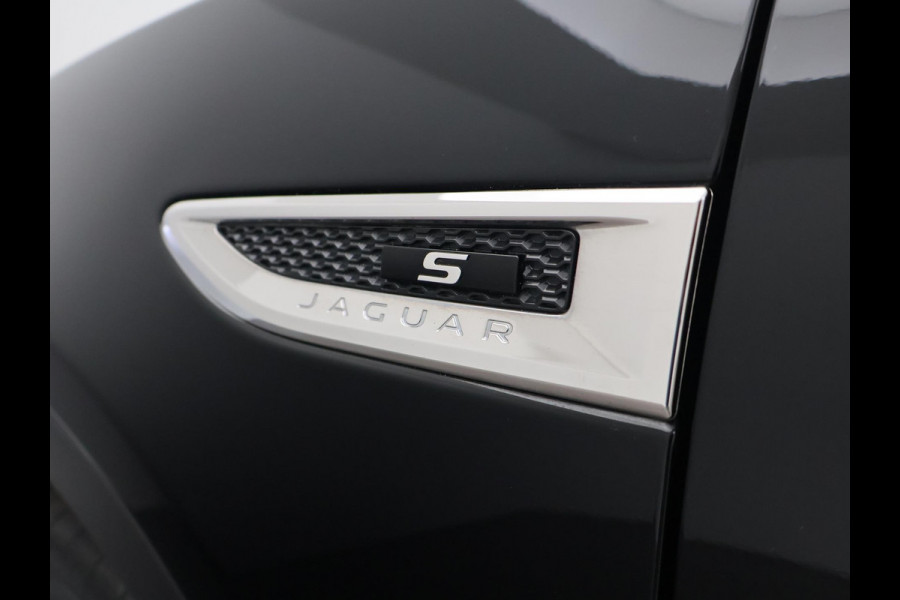 Jaguar E-Pace 2.0 P200 AWD S + CARPLAY | AFN. TREKHAAK | STANDKACHEL | LEDER | CAMERA