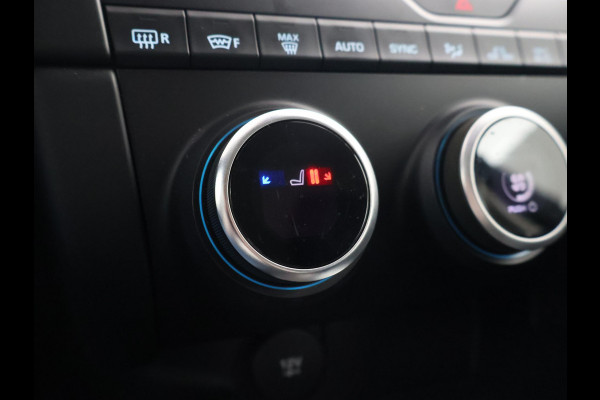 Jaguar E-Pace 2.0 P200 AWD S + CARPLAY | AFN. TREKHAAK | STANDKACHEL | LEDER | CAMERA