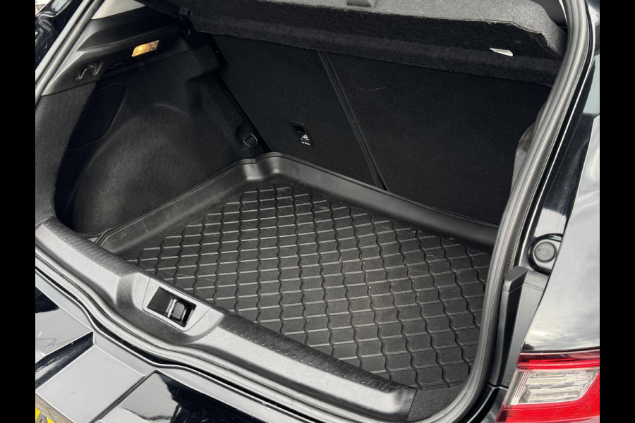 Renault Mégane 1.2 TCe 130 Intens 8,7 inch Navi | PDC | Stoelverwarming