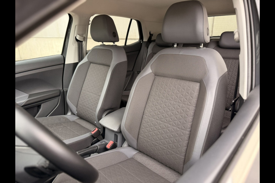 Volkswagen T-Cross 1.0 TSI Style LED 17'' Stoelverw CarPlay