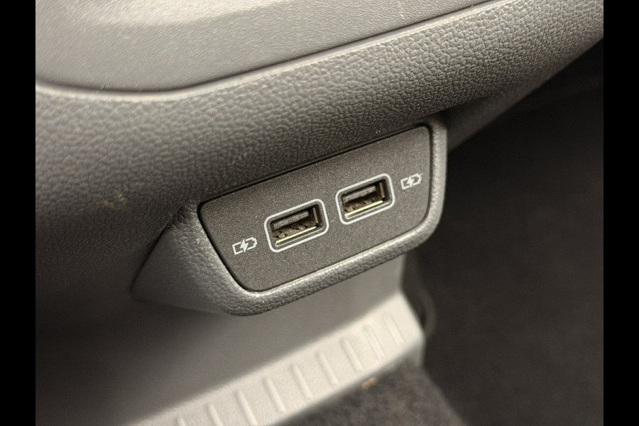 Volkswagen T-Cross 1.0 TSI Style LED 17'' Stoelverw CarPlay