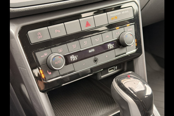 Volkswagen T-Cross 1.0 TSI Style LED 17'' Stoelverw CarPlay