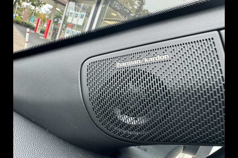 Renault Captur 1.6 E-Tech full hybrid 145 esprit Alpine Trekhaak / Harman/Kardon Sound / Winterpack