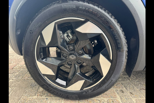 Renault Captur 1.6 E-Tech full hybrid 145 esprit Alpine Trekhaak / Harman/Kardon Sound / Winterpack