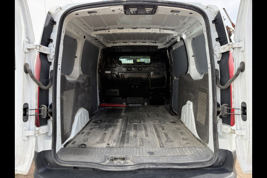 Ford Transit Connect 1.5 TDCI 100PK L2 Automaat Trekhaak Carplay Camera Airco Cruise Control Camera Parkeersensoren Achter Stoelverwarming