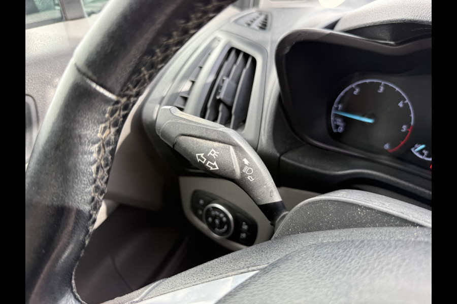 Ford Transit Connect 1.5 TDCI 100PK L2 Automaat Trekhaak Carplay Camera Airco Cruise Control Camera Parkeersensoren Achter Stoelverwarming