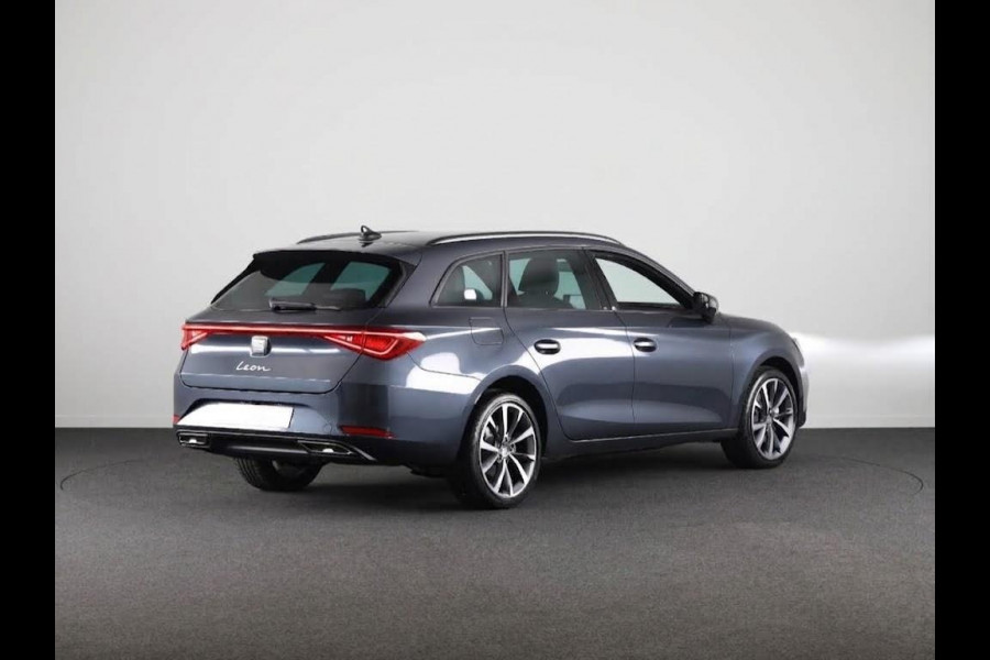 Seat Leon Sportstourer 1.5 TSI e-Hybrid FR PHEV First Edition 204pk | Verlengde garantie | Navigatie | Parkeersensoren | Achteruitrijcamera | Adaptieve cruise control |