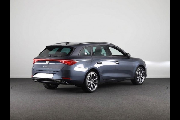 Seat Leon Sportstourer 1.5 TSI e-Hybrid FR PHEV First Edition 204pk | Verlengde garantie | Navigatie | Parkeersensoren | Achteruitrijcamera | Adaptieve cruise control |