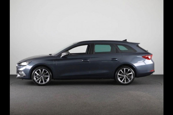 Seat Leon Sportstourer 1.5 TSI e-Hybrid FR PHEV First Edition 204pk | Verlengde garantie | Navigatie | Parkeersensoren | Achteruitrijcamera | Adaptieve cruise control |