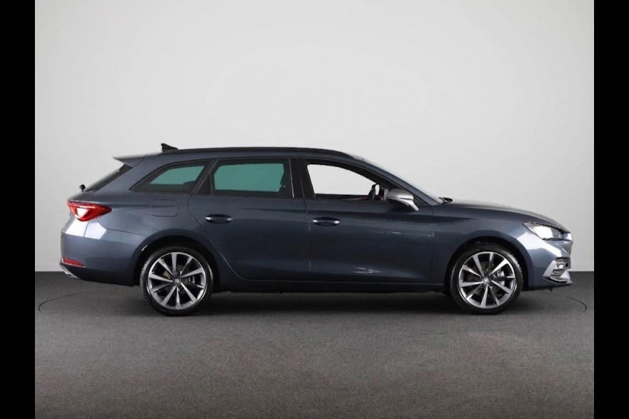Seat Leon Sportstourer 1.5 TSI e-Hybrid FR PHEV First Edition 204pk | Verlengde garantie | Navigatie | Parkeersensoren | Achteruitrijcamera | Adaptieve cruise control |