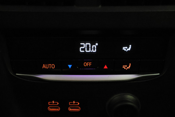 BMW 3-serie 320i Executive Edition Leder/Stof, Virtual, Cruise, Apple Carplay, LED, Climate, PDC, 19''