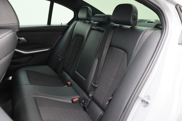 BMW 3-serie 320i Executive Edition Leder/Stof, Virtual, Cruise, Apple Carplay, LED, Climate, PDC, 19''