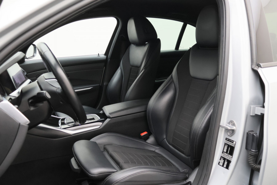 BMW 3-serie 320i Executive Edition Leder/Stof, Virtual, Cruise, Apple Carplay, LED, Climate, PDC, 19''