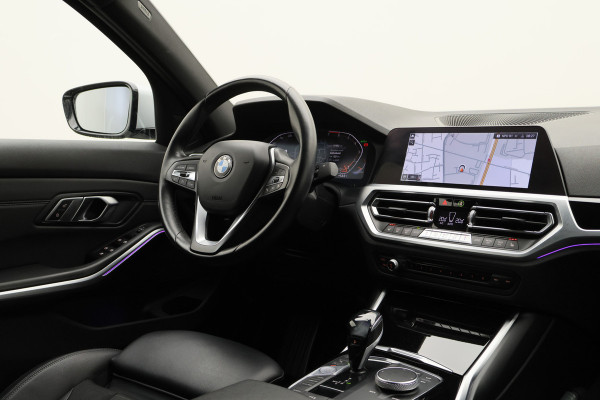 BMW 3-serie 320i Executive Edition Leder/Stof, Virtual, Cruise, Apple Carplay, LED, Climate, PDC, 19''