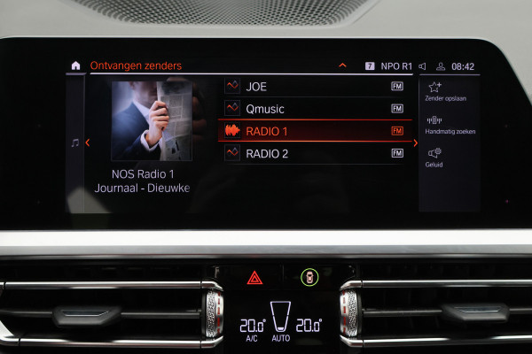 BMW 3-serie 320i Executive Edition Leder/Stof, Virtual, Cruise, Apple Carplay, LED, Climate, PDC, 19''