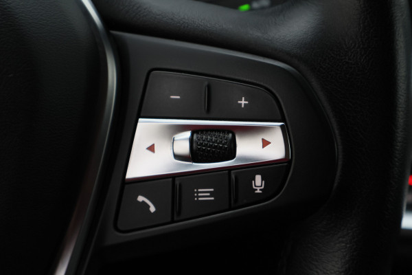 BMW 3-serie 320i Executive Edition Leder/Stof, Virtual, Cruise, Apple Carplay, LED, Climate, PDC, 19''