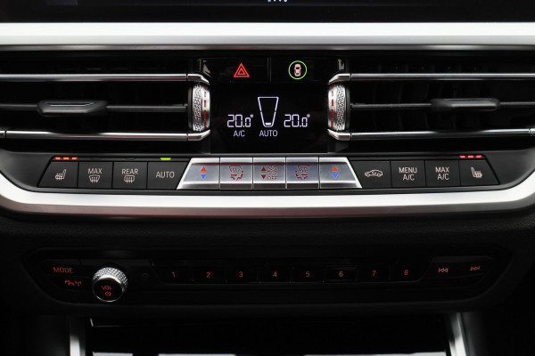 BMW 3-serie 320i Executive Edition Leder/Stof, Virtual, Cruise, Apple Carplay, LED, Climate, PDC, 19''
