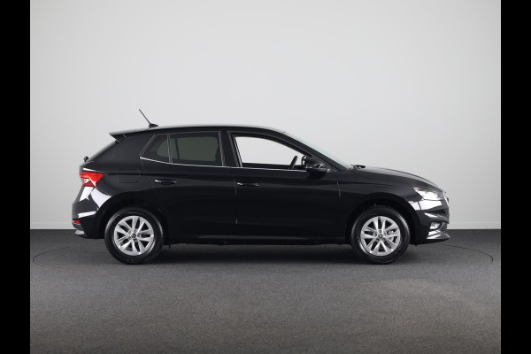 Škoda Fabia Business Edition 1.0 TSI 95PK | Verlengde garantie | Navigatie via App | Parkeersensoren | Achteruitrijcamera | Stoelverwarming |