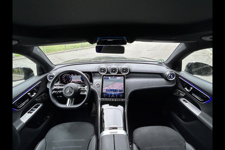 Mercedes-Benz GLC 300e AMG Coupé // Burmester // Distronic // Panoramadak // 360 Camera // Memory // Treeplanken // 20" Multi Spaak Velgen // Acht