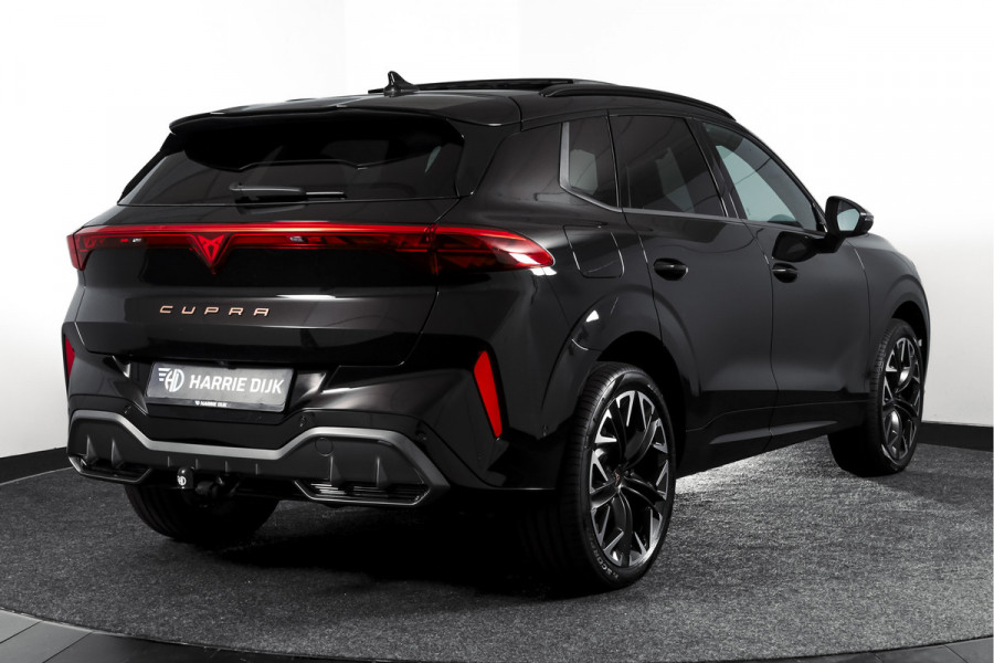 CUPRA Terramar 1.5 TSI e-Hybrid 272 PK VZ Performance | S/K-Panodak | Elek. Trekhaak | Matrix LED | Sennheiser | Elek. stoelen | Adapt. Cruise | Stoel-+Stuurverw. | 360 Camera | NAV+App. Connect | ECC | LM 20" | 5054