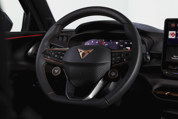 CUPRA Terramar 1.5 TSI e-Hybrid 272 PK VZ Performance | S/K-Panodak | Elek. Trekhaak | Matrix LED | Sennheiser | Elek. stoelen | Adapt. Cruise | Stoel-+Stuurverw. | 360 Camera | NAV+App. Connect | ECC | LM 20" | 5054