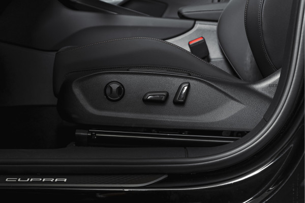 CUPRA Terramar 1.5 TSI e-Hybrid 272 PK VZ Performance | S/K-Panodak | Elek. Trekhaak | Matrix LED | Sennheiser | Elek. stoelen | Adapt. Cruise | Stoel-+Stuurverw. | 360 Camera | NAV+App. Connect | ECC | LM 20" | 5054